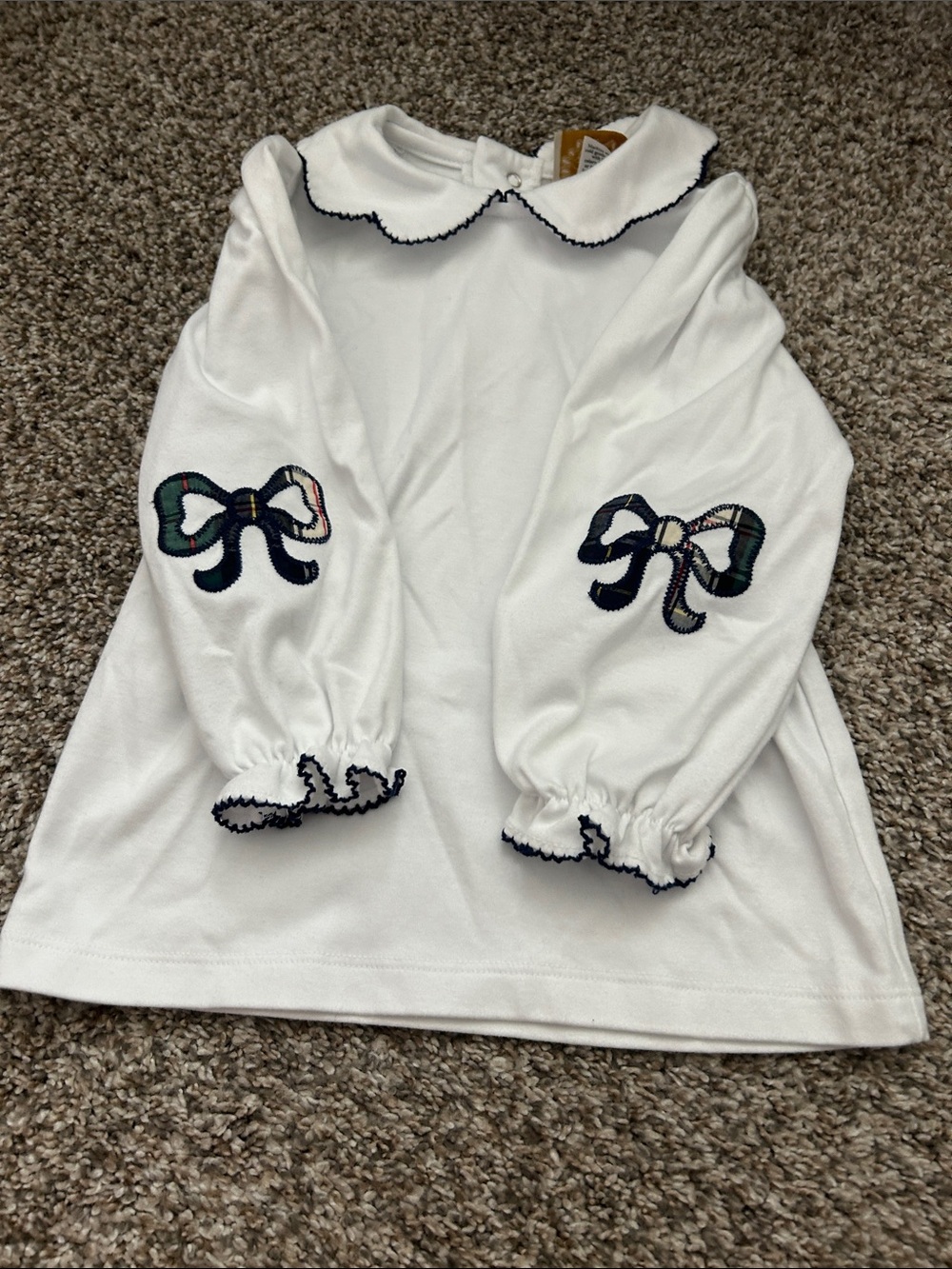 White Long Sleeve Top with Scalloped Collar & Bow Embroidery